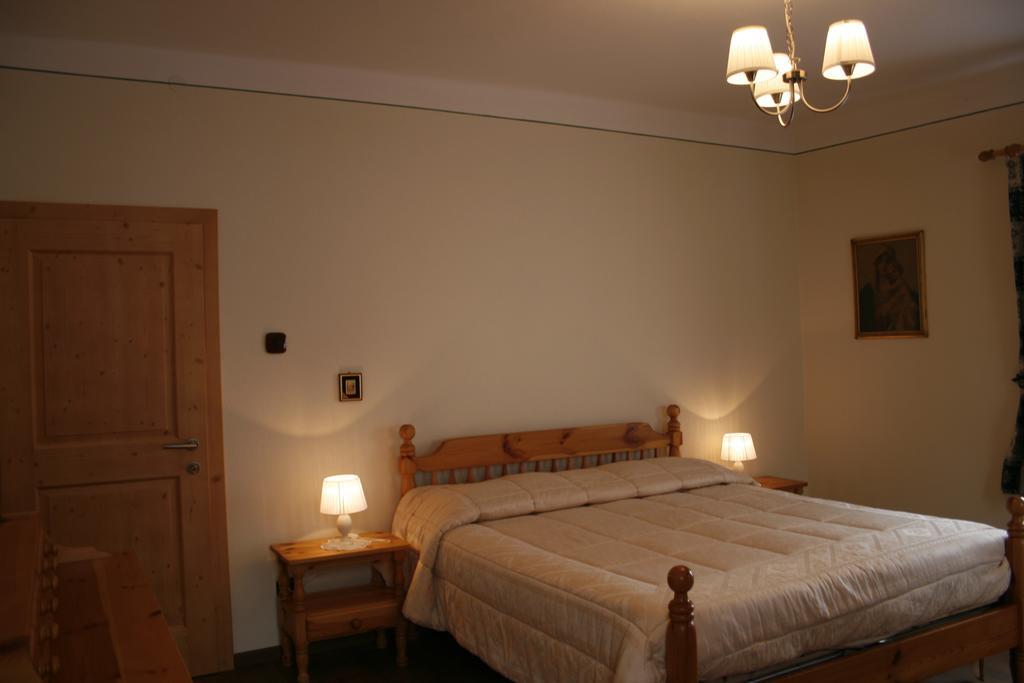 Ferienwohnung Casa Basilio Predazzo Zimmer foto